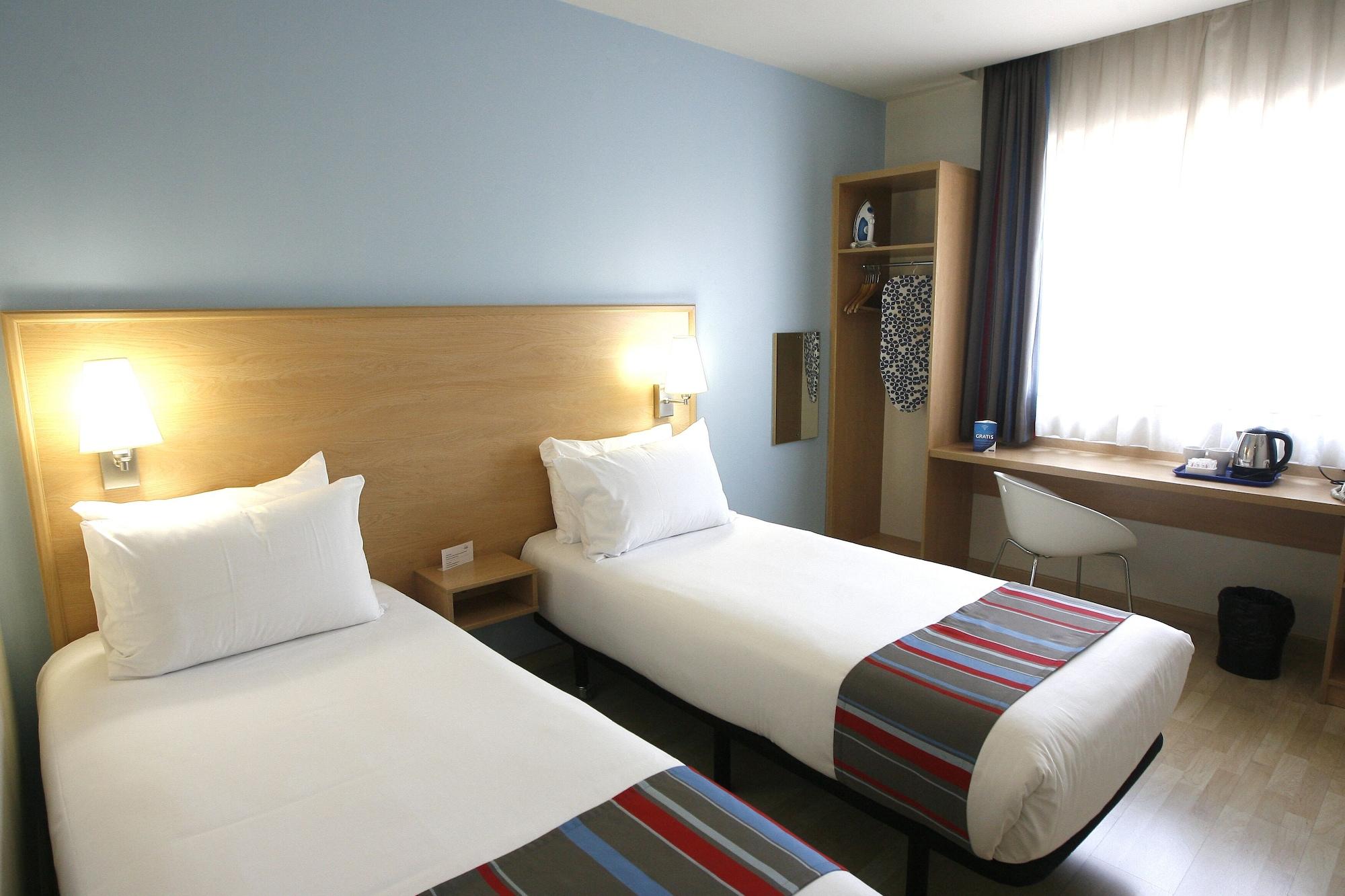 Travelodge Madrid Alcalá Exterior foto