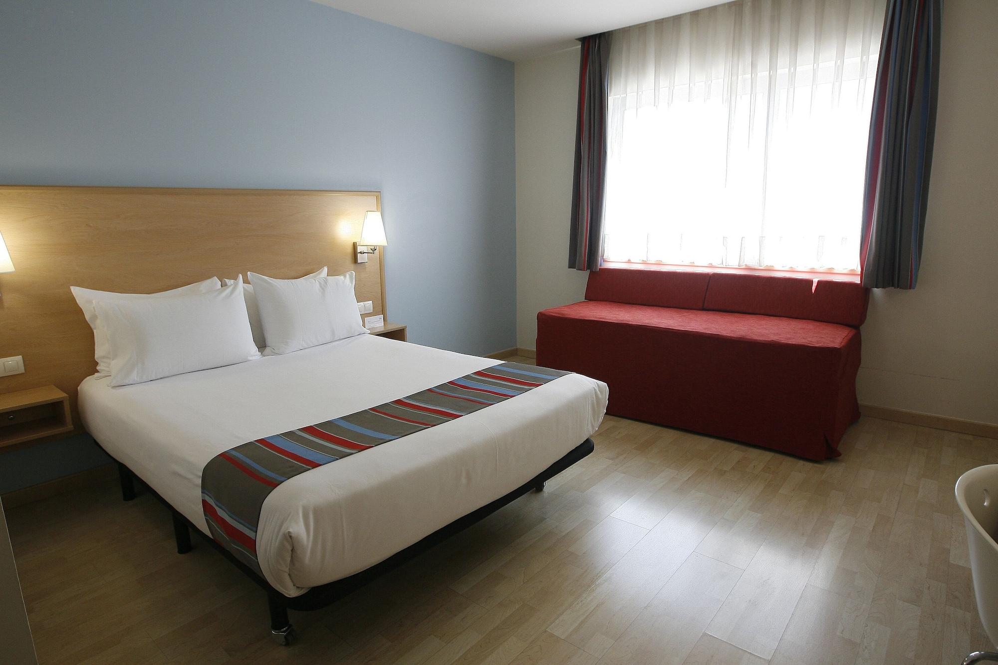 Travelodge Madrid Alcalá Exterior foto