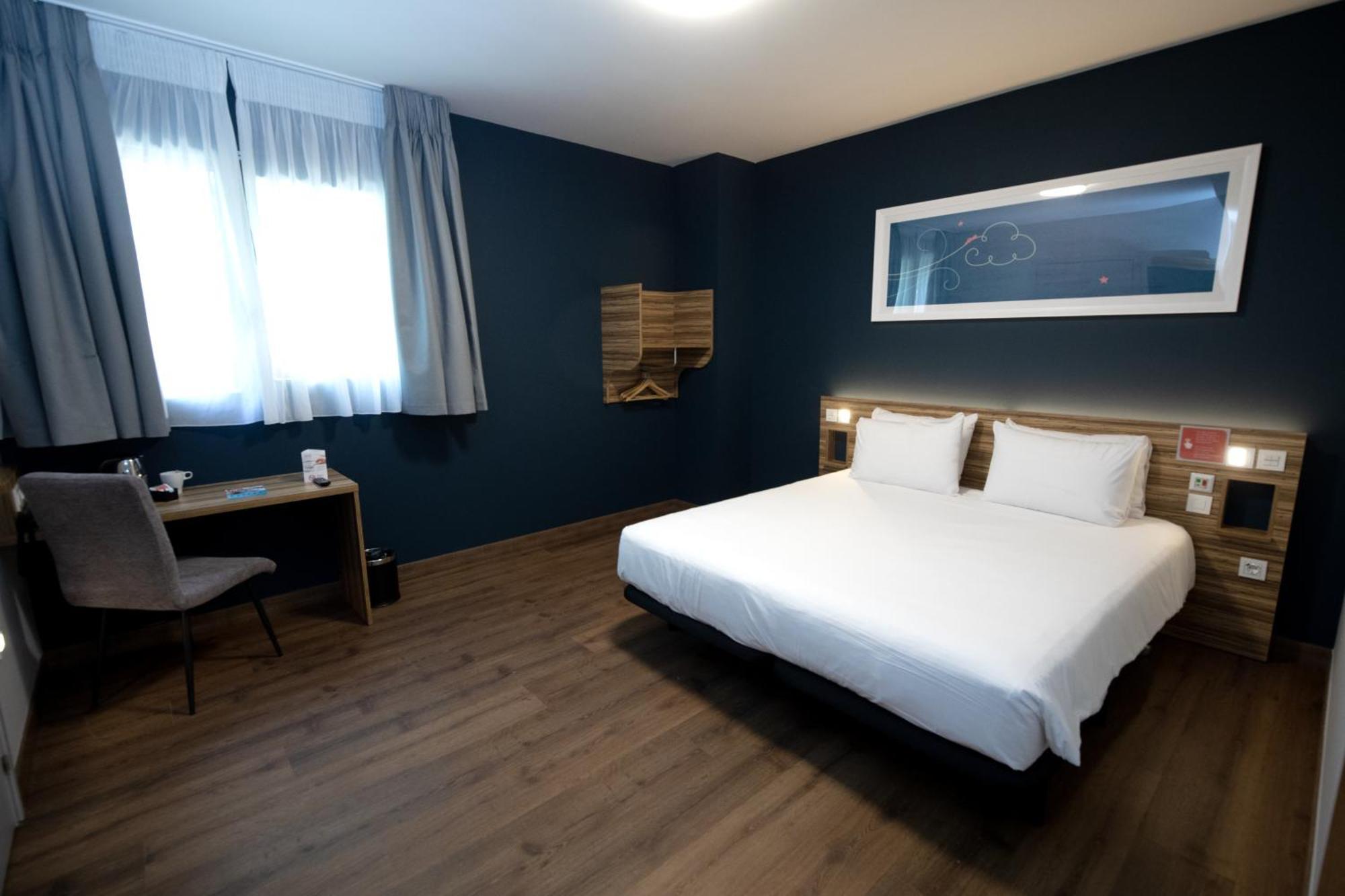 Travelodge Madrid Alcalá Quarto foto