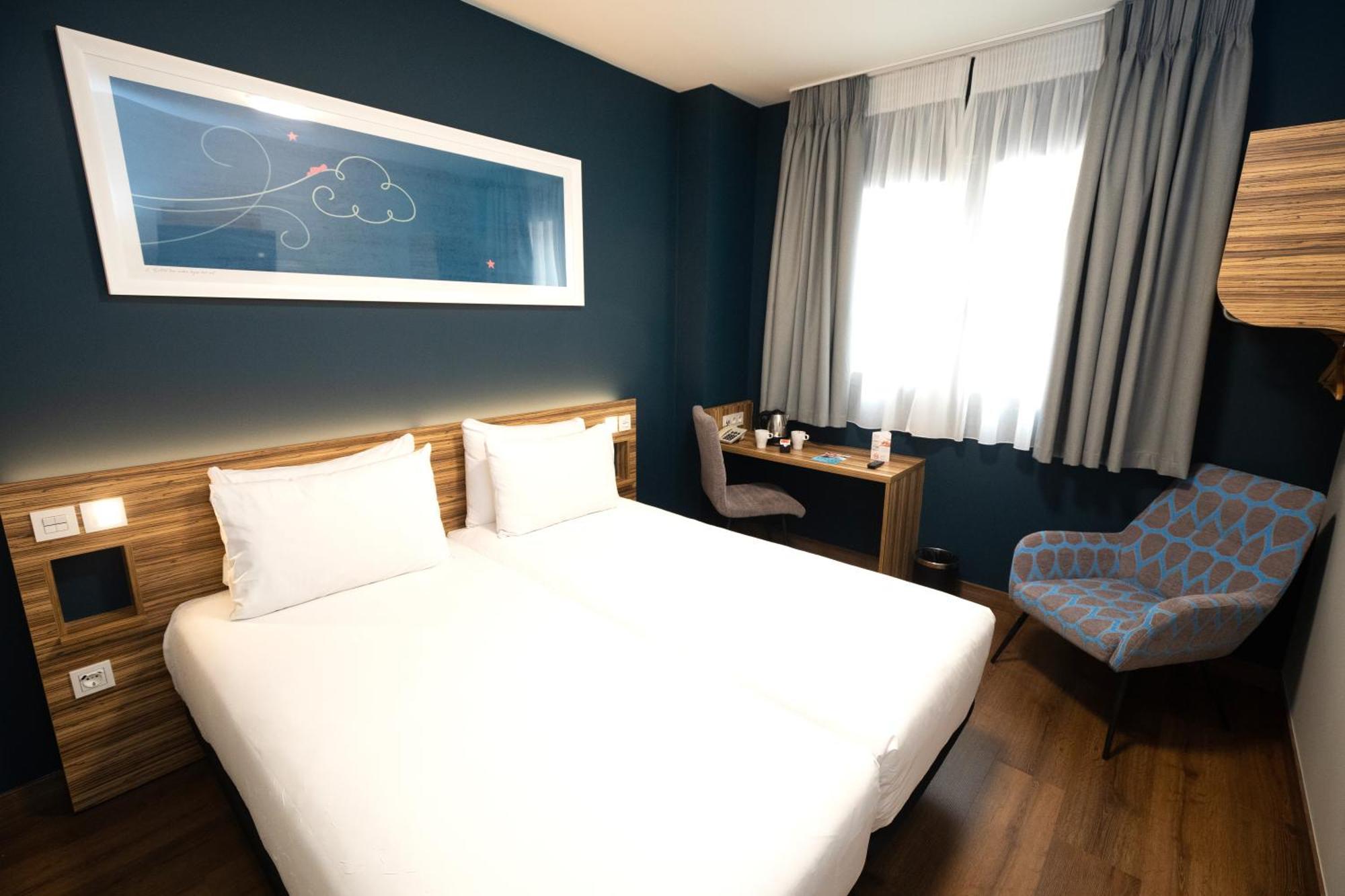 Travelodge Madrid Alcalá Quarto foto